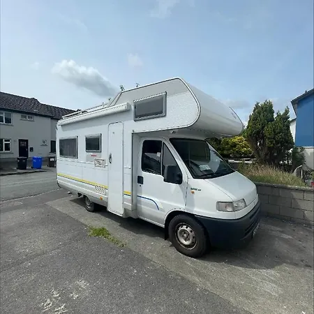 Apartment The Cosy Camper At Rockfield Park *